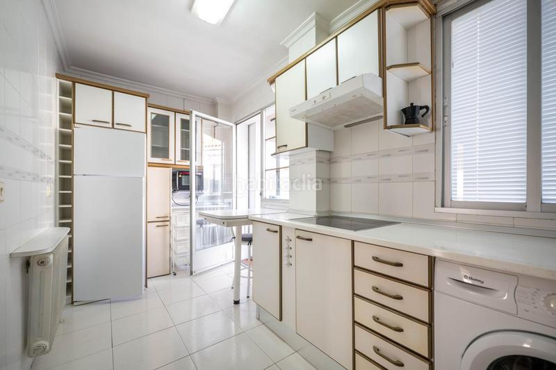 Foto 61d5053c-2ec6-4b04-ab76-9c6eb7401dd9. Alquiler piso  en urbanización privada con ascensor y plaza de garaje en Ávila