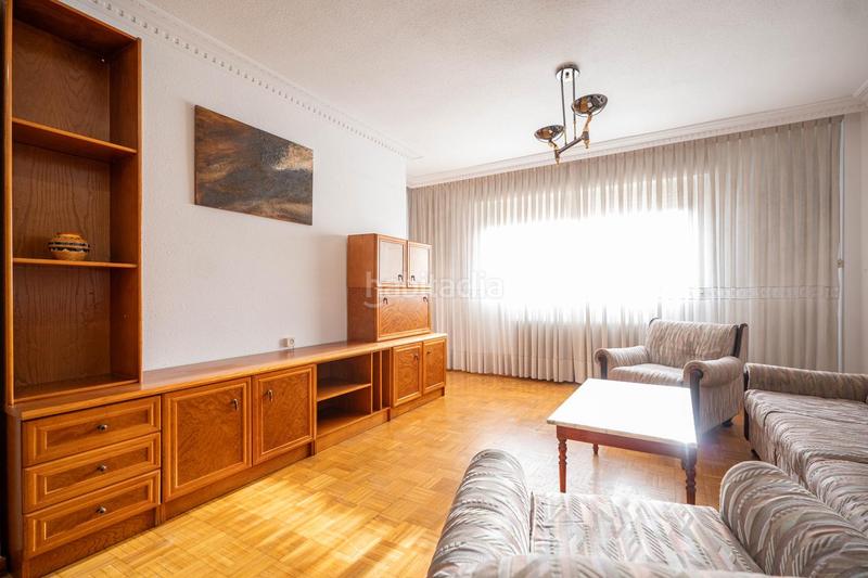 Foto 62dd95a6-1870-4e8f-9f24-f83fee91d8f0. Alquiler piso  en urbanización privada con ascensor y plaza de garaje en Ávila