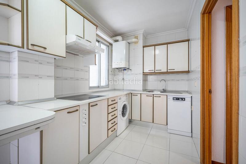 Foto c4f820a0-de43-4f67-8801-a9cb5b4676bc. Alquiler piso  en urbanización privada con ascensor y plaza de garaje en Ávila