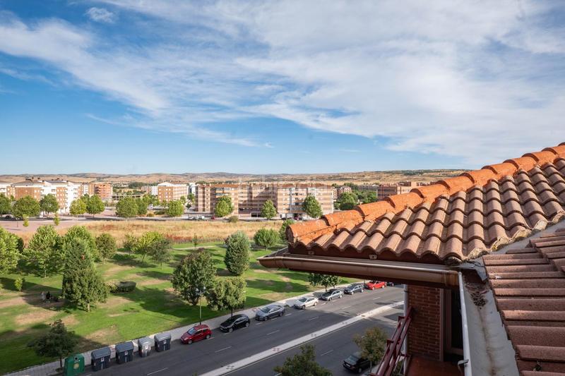 Foto e55396d0-272f-4693-baaa-faa1c94cd38a. Lloguer pis amb aparcament a Universidad Ávila