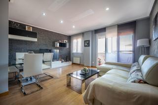 Piso  Joaquin rodrigo. Precioso piso en urbanización privada con piscina
