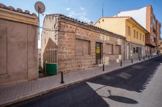 Casa  Bilbao. Casa a rehabilitar con gran parcela de 305m2 en santo tomás
