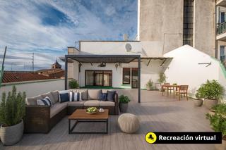 Pis  Reyes católicos. Exclusivo piso de 4 habitaciones con ascensor, patio y plaza de