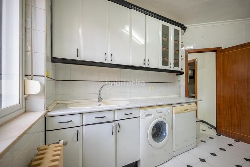 Foto 89508382-e1ee-4723-989a-0b31417a2ff6. Pis amb calefacció aparcament a Murallas Ávila