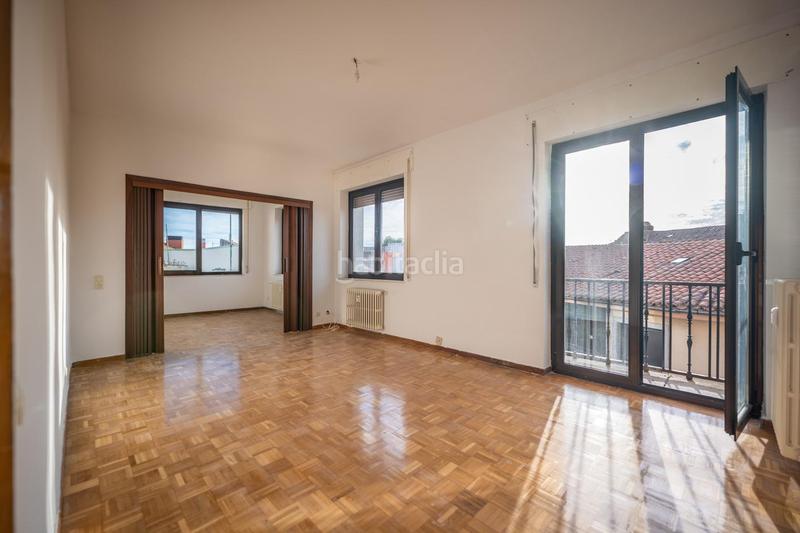 Foto ec7b2a54-06cf-4297-9f8d-c2f61c5c3a0c. Pis amb calefacció aparcament a Murallas Ávila