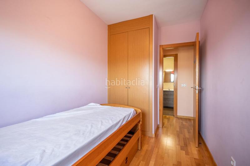 Foto 7211a9c0-329b-4101-b9b4-edd10d489436. Piso para entrar a vivir piso con garaje y trastero en la zona sonsoles en Ávila