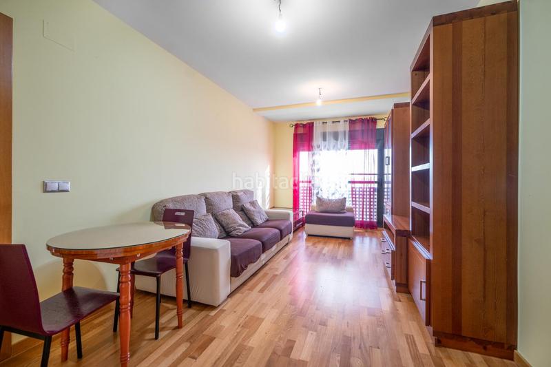 Foto b4dae1b1-d0f1-49ed-81c2-b902e660e914. Piso para entrar a vivir piso con garaje y trastero en la zona sonsoles en Ávila