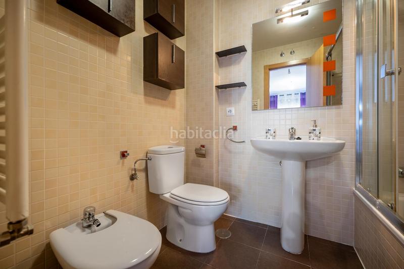 Foto d64be992-cf4c-437d-a6e9-7fe0ca36d77d. Piso para entrar a vivir piso con garaje y trastero en la zona sonsoles en Ávila