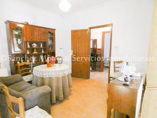 House in Avenida Cervera