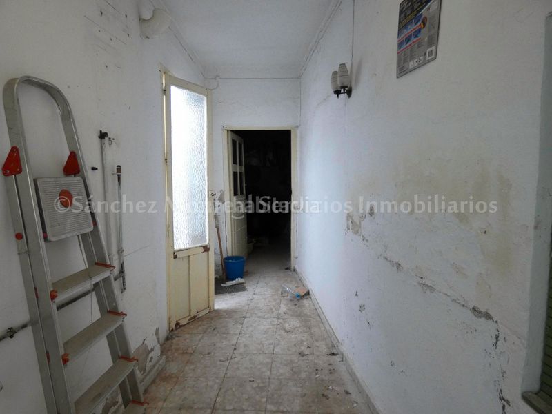 Foto f89cd15d-a92e-4227-80ad-2c8ad7b2a4ec. Casa en plaza arenal 20d en Alcázar de San Juan