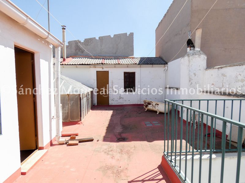 Foto b68aedc1-47df-48ab-941d-70a24a715340. Casa en Alcázar de San Juan