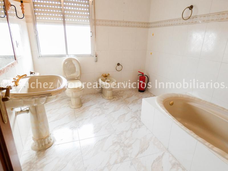 Foto 16f58f6c-1a3f-462e-abea-423f5e2016a5. Piso en Alcázar de San Juan