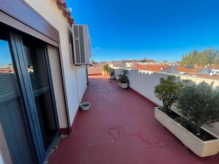 Appartement à Avenida criptana 32. Gran terraza luminosa