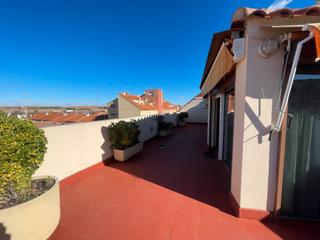 Pis  Avenida criptana 32. Gran terraza luminosa