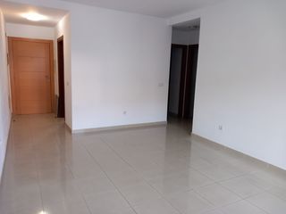 Rent Flat  Carretera provincial. Piso de 2 dormitorios con plaza de garaje
