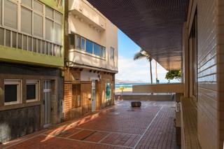 Piso en Calle lanzarote 5. ¡oportunidad en la playa de las canteras!