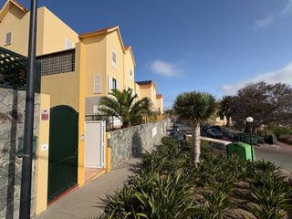 Aparcament cotxe en Calle montebravo 1. �plaza de garaje en venta en montebravo!