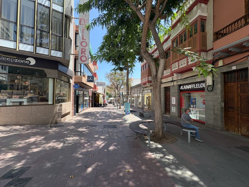 Foto 2f29c434-e055-4424-9310-6b749dc4891d. Location local commercial dans calle navarra 11 dans Telde