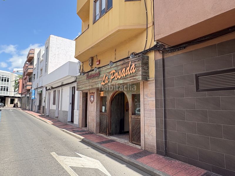 Foto f396f3f1-1cc3-41ee-923a-33f2ea9151ac. Location local commercial dans calle navarra 11 dans Telde
