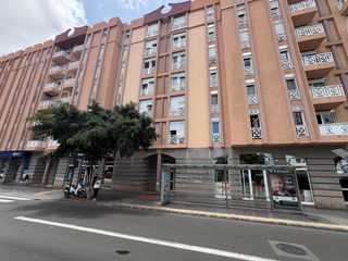 Etagenwohnung in Calle Luis Doreste Silva 79