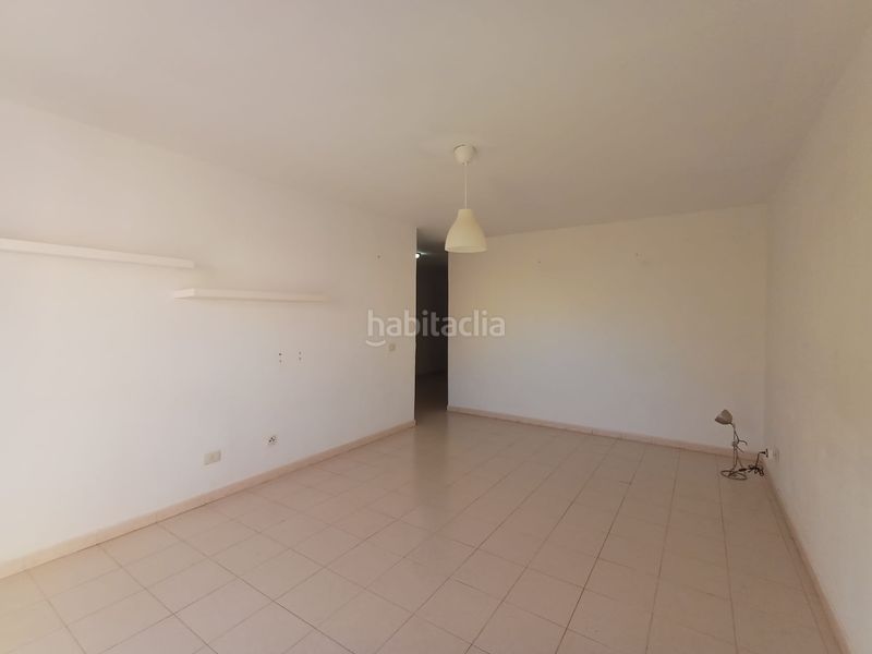 Foto 5b02f0a2-b6c5-4eed-a8a4-09ca58aebf05. Appartamento in calle barcelona 72 in Carrizal Ingenio