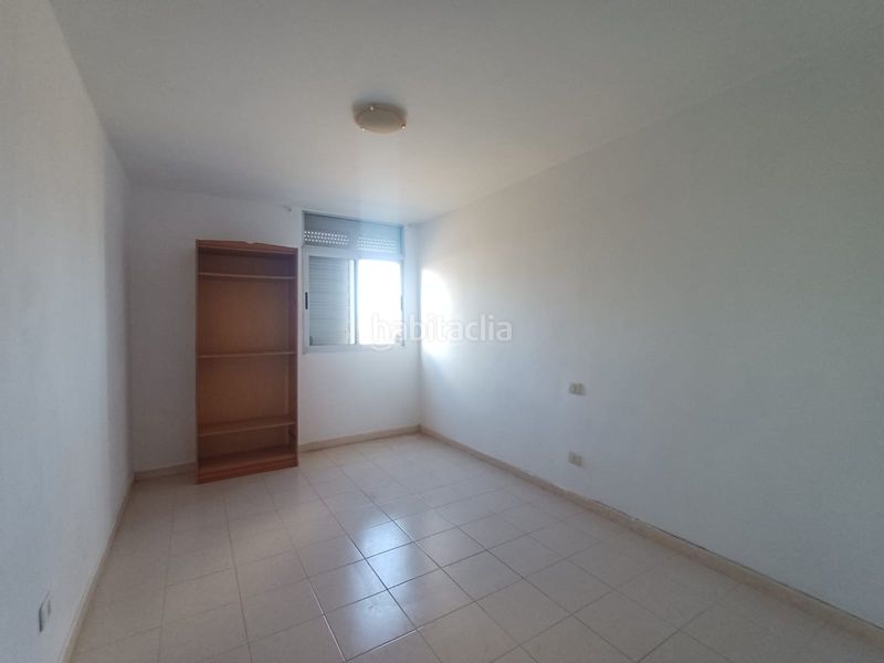 Foto a1bd987f-9c8a-4199-ab77-65f1a1a93465. Appartamento in calle barcelona 72 in Carrizal Ingenio