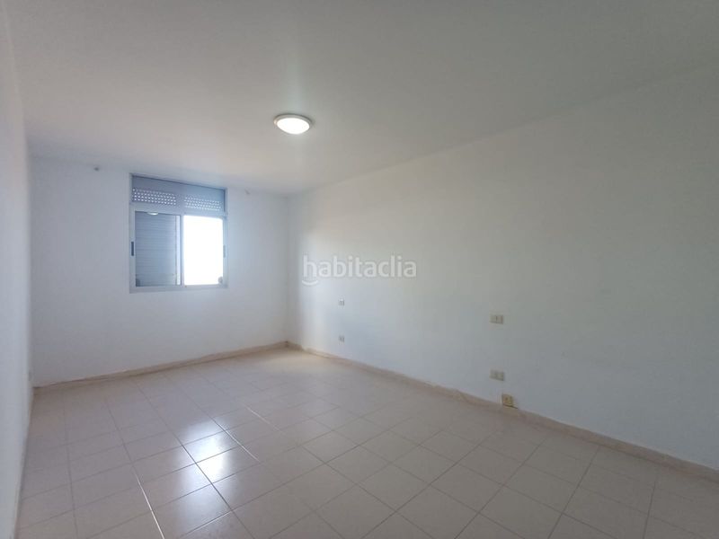 Foto e765981b-4c18-4ec3-acf6-e41eb8398066. Appartamento in calle barcelona 72 in Carrizal Ingenio