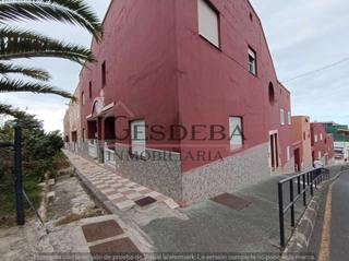 Casa adossada a Calle san cayetano 42. Adosado 3 dormitorios