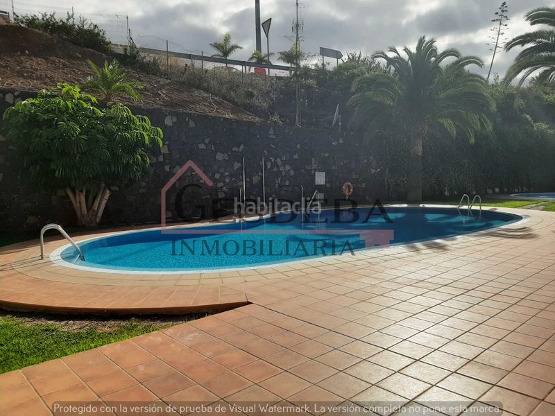 Foto 745e84f5-d552-41b2-8fd0-af62b946eace. Casa aparellada amb piscina a La Quinta Santa Úrsula