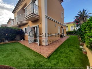Casa aparellada a Calle Bicacarera