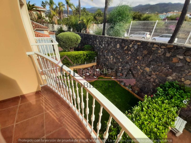 Foto c4201f8b-f9ef-4621-9f1a-ecbf05a69876. Casa aparellada amb piscina a La Quinta Santa Úrsula