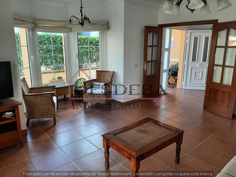 Foto cfa1650a-fda1-4b99-aca9-e84b95c2b976. Casa aparellada amb piscina a La Quinta Santa Úrsula