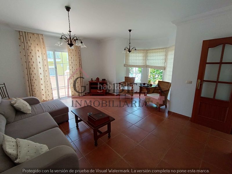 Foto 39d9008d-3fa5-4035-b6ee-48b1eb94944e. Casa aparellada amb aparcament piscina a La Quinta Santa Úrsula