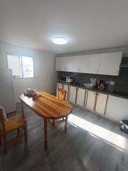 Casa adossada  Calle el jurado. Vivienda tipo duplex