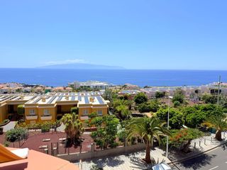 Àtic a Calle alcalde juan garcía dorta 10. Ático duplex con vistas al mar y a la montaña en puerto santiago