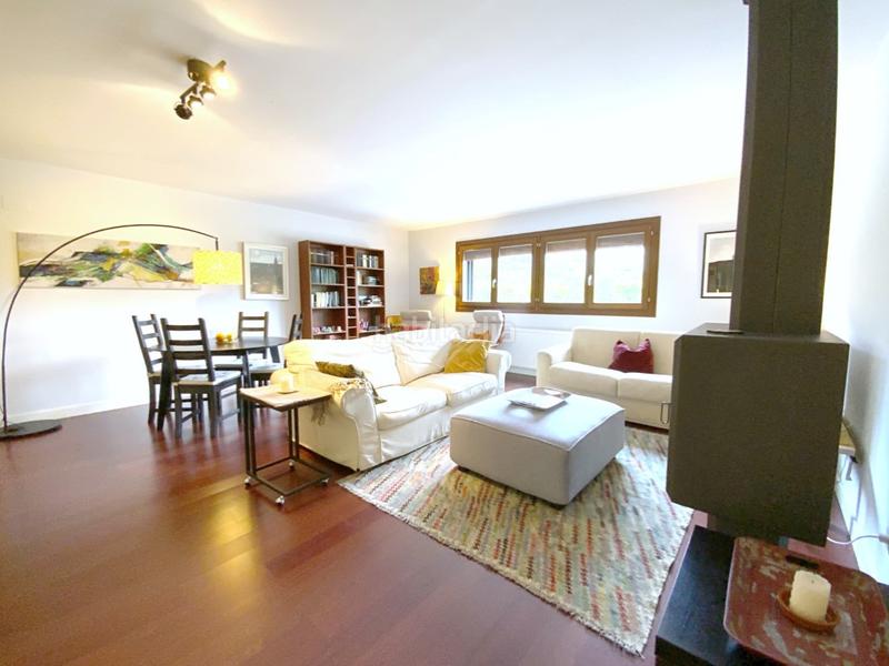 Foto bbbd2e64-3ba7-4eb2-9fc5-b360462e2a07. Casa adosada en calle peguera casa adosada de 3 habitaciones en Benasque