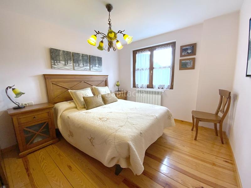 Foto cf229d45-c9e4-49ce-b89f-7d97c024636c. Casa adosada casa en Sahún