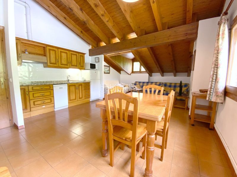 Foto d27e45d0-530c-4a58-8b37-a964b26c9fbe. Apartament a Sesué