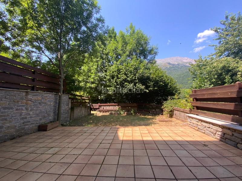 Foto 04c9f28e-9b11-4929-89f2-3622611b3442. Apartament amb aparcament a Sesué