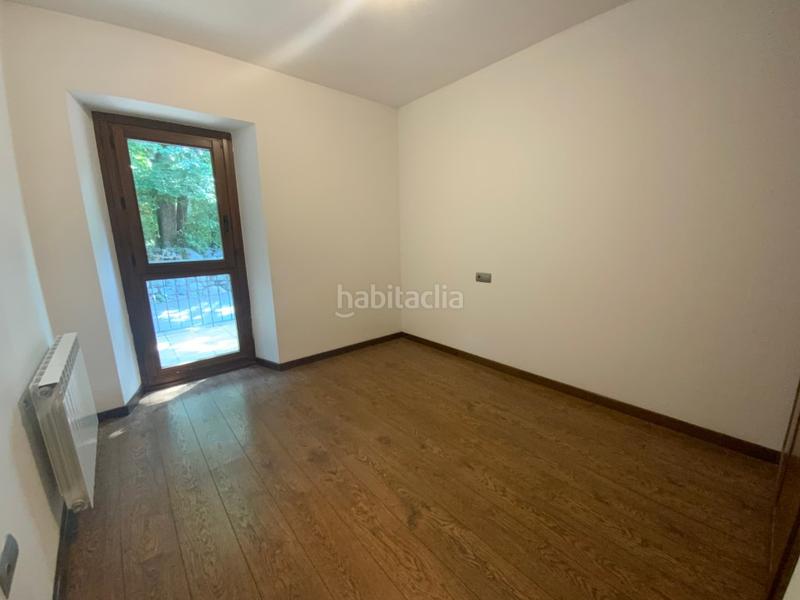 Foto c606bdd4-17a7-4d8d-9198-82121d24feef. Apartament amb aparcament a Sesué