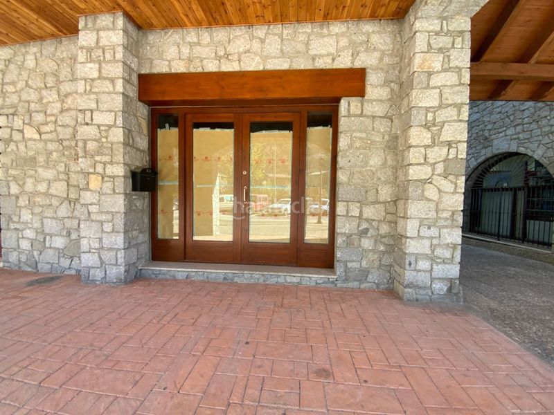 Foto 60d4842a-dbbd-4211-81c3-51674fd54620. Local comercial  al lado del telecabina muy buena ubicación en Benasque