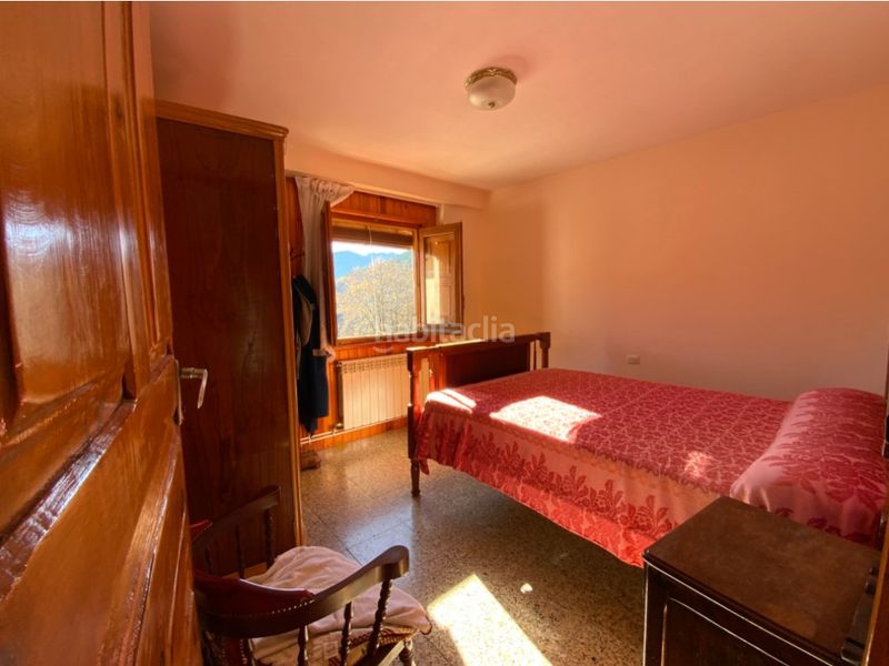 Foto a14fe6fe-4f3f-4e5d-8e3e-305d2c5cc1c9. Casa  con patio y almacén. en Chía