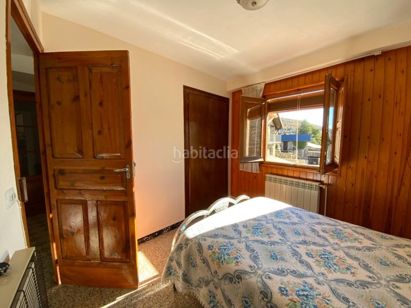 Foto d23b54af-06f6-49b6-aa2a-3133ca5e9b06. Casa  con patio y almacén. en Chía