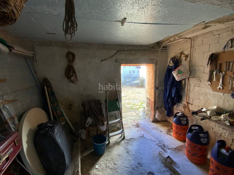 Foto e5f09d19-dbc3-4750-96d6-bf2fb5bb4f0a. Casa  con patio y almacén. en Chía
