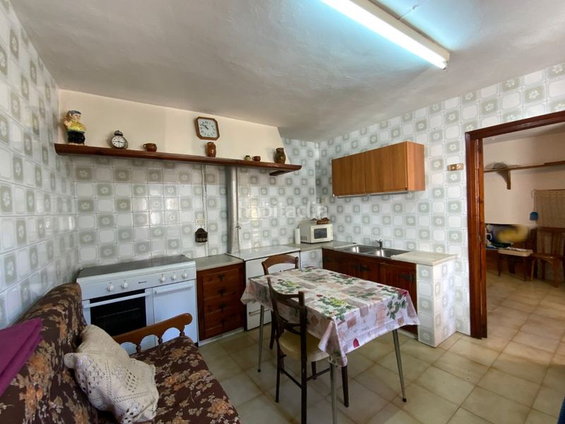 Foto f2897884-6c8e-4213-a64e-c9ba7b935d39. Casa  con patio y almacén. en Chía
