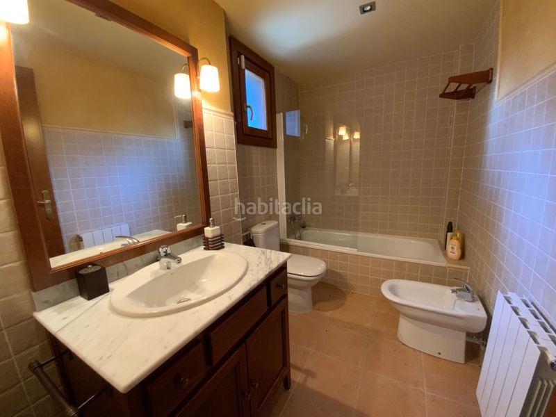 Foto 185485e5-e0f1-411e-bd8c-486f286ad9cb. Apartament amb aparcament a Benasque