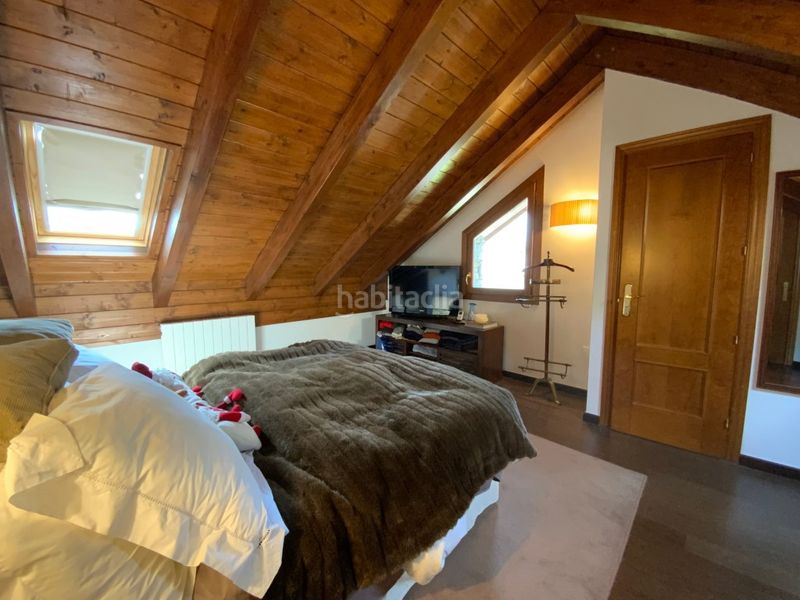 Foto 65caf06a-f647-489c-b3df-c9dd44ddb1a0. Apartament amb aparcament a Benasque