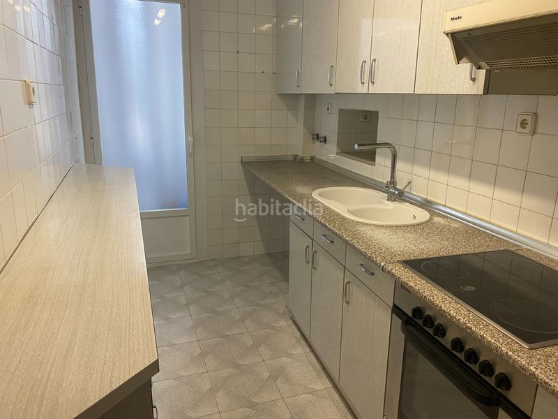 Foto 0e4eff98-3817-49bc-8547-8eff9b3580e6. Pis a plaza cervantes 5 a Santiago Huesca