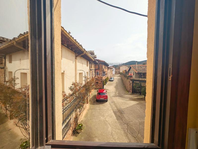 Foto dfb5fd5c-0f6f-4f86-b3cd-c26a068ef46f. Appartement dans calle baja 3 dans Valgañón