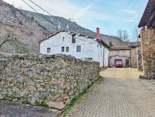 Casa  Agrupación san antón. Casa de pueblo